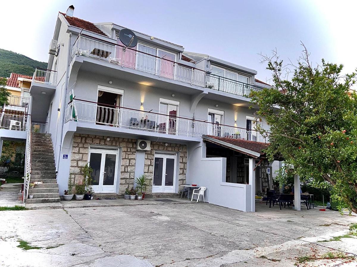 Banicevic Apartmani Ðenovići Bagian luar foto