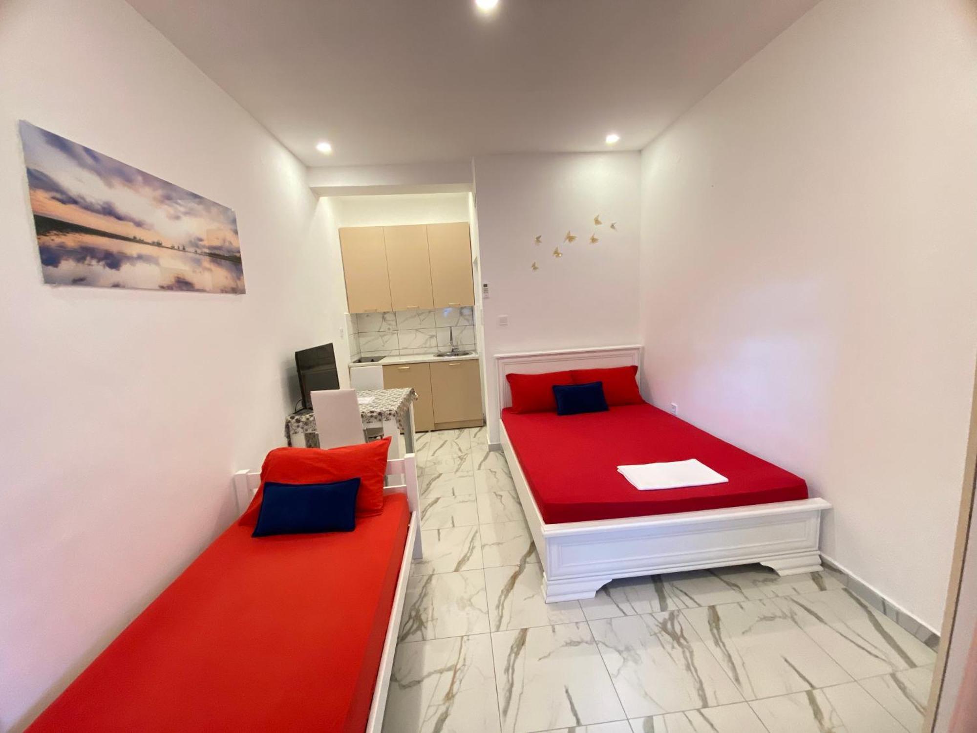 Banicevic Apartmani Ðenovići Bagian luar foto