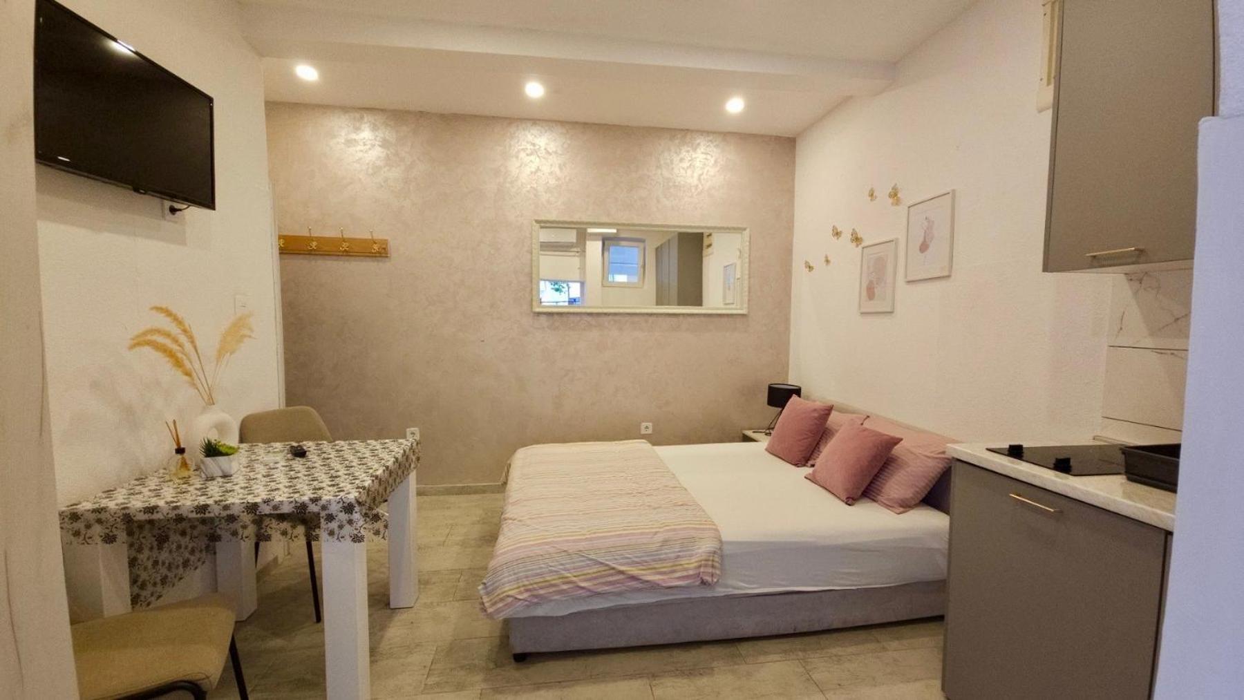 Banicevic Apartmani Ðenovići Bagian luar foto